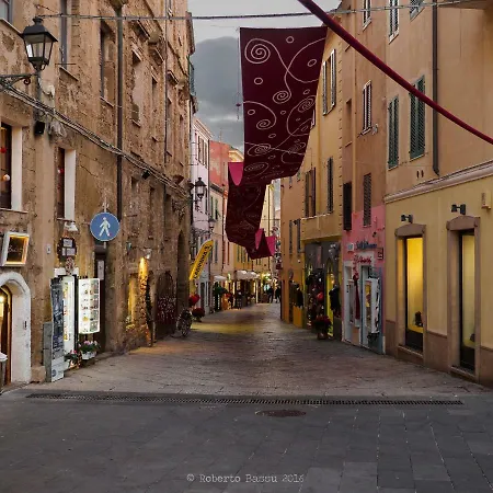 Simon Street Alghero